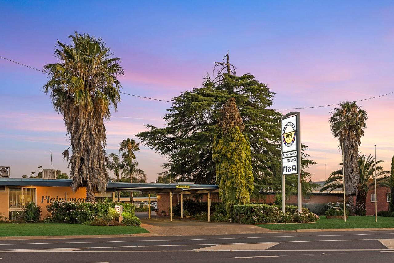 Plainsman Motel Forbes Extérieur photo