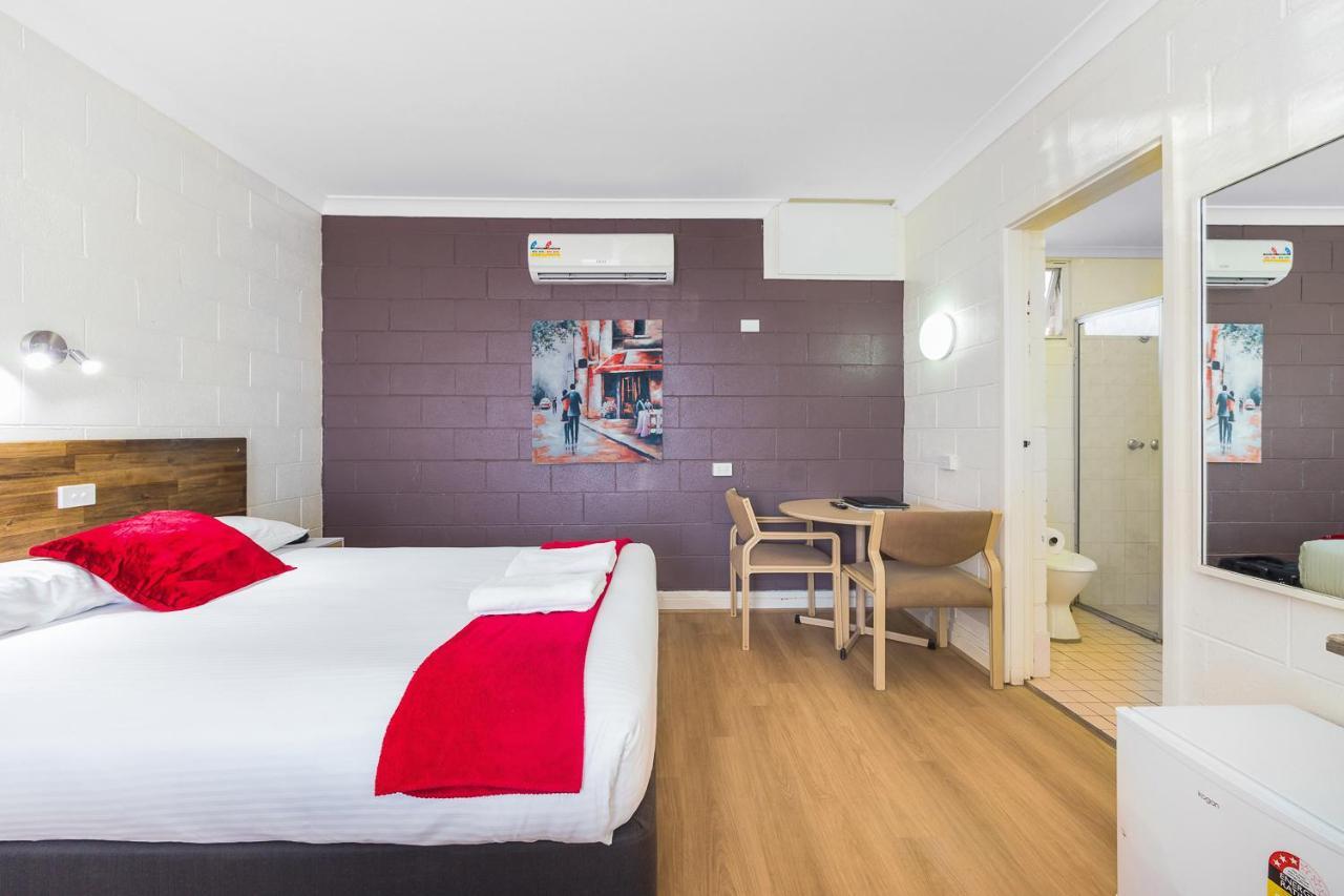 Plainsman Motel Forbes Extérieur photo