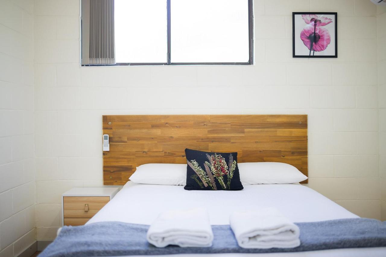 Plainsman Motel Forbes Extérieur photo