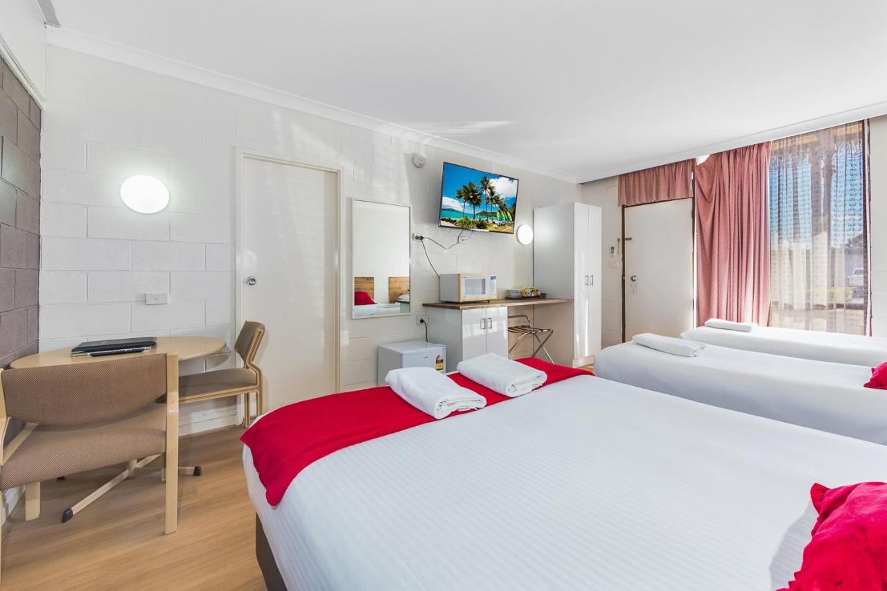 Plainsman Motel Forbes Extérieur photo